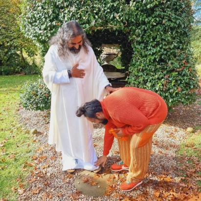 About Swamiji 1